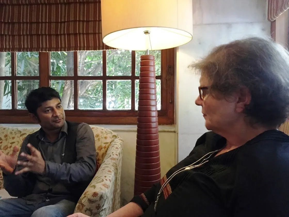 Palash K. Sen in discussion with a New Zealand institution representative